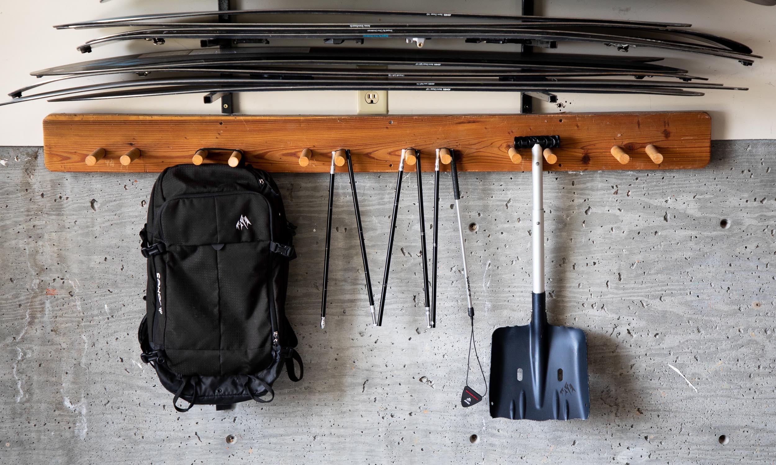 Pelle JONES Excavator