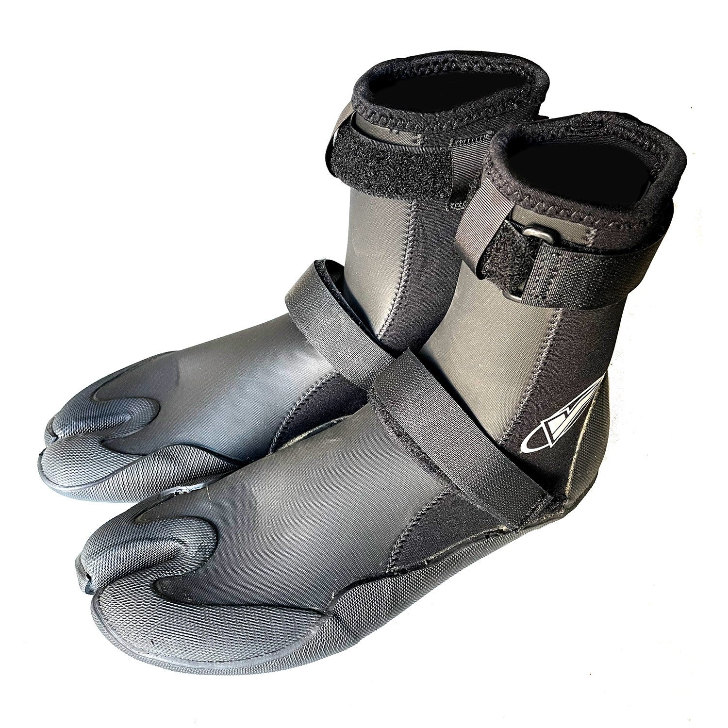 VICTORY - Split Toe 3mm Surf Boot